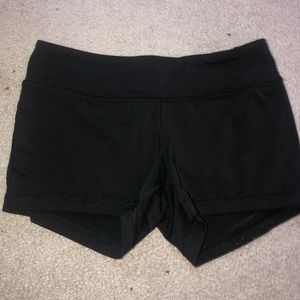 Ivivva black booty shorts sz 12